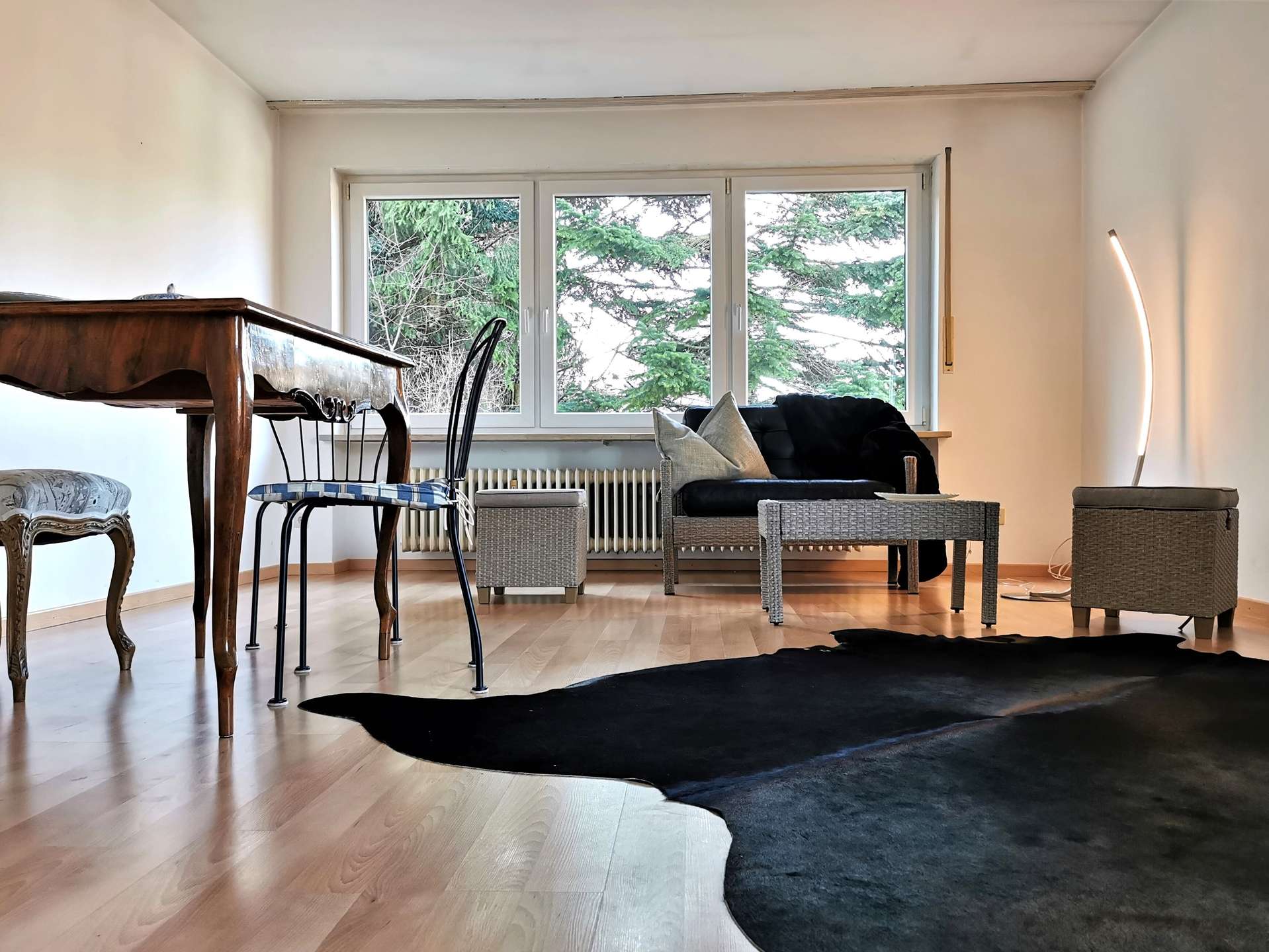 °Großes Wohnzimmer mit Balkonzugang 