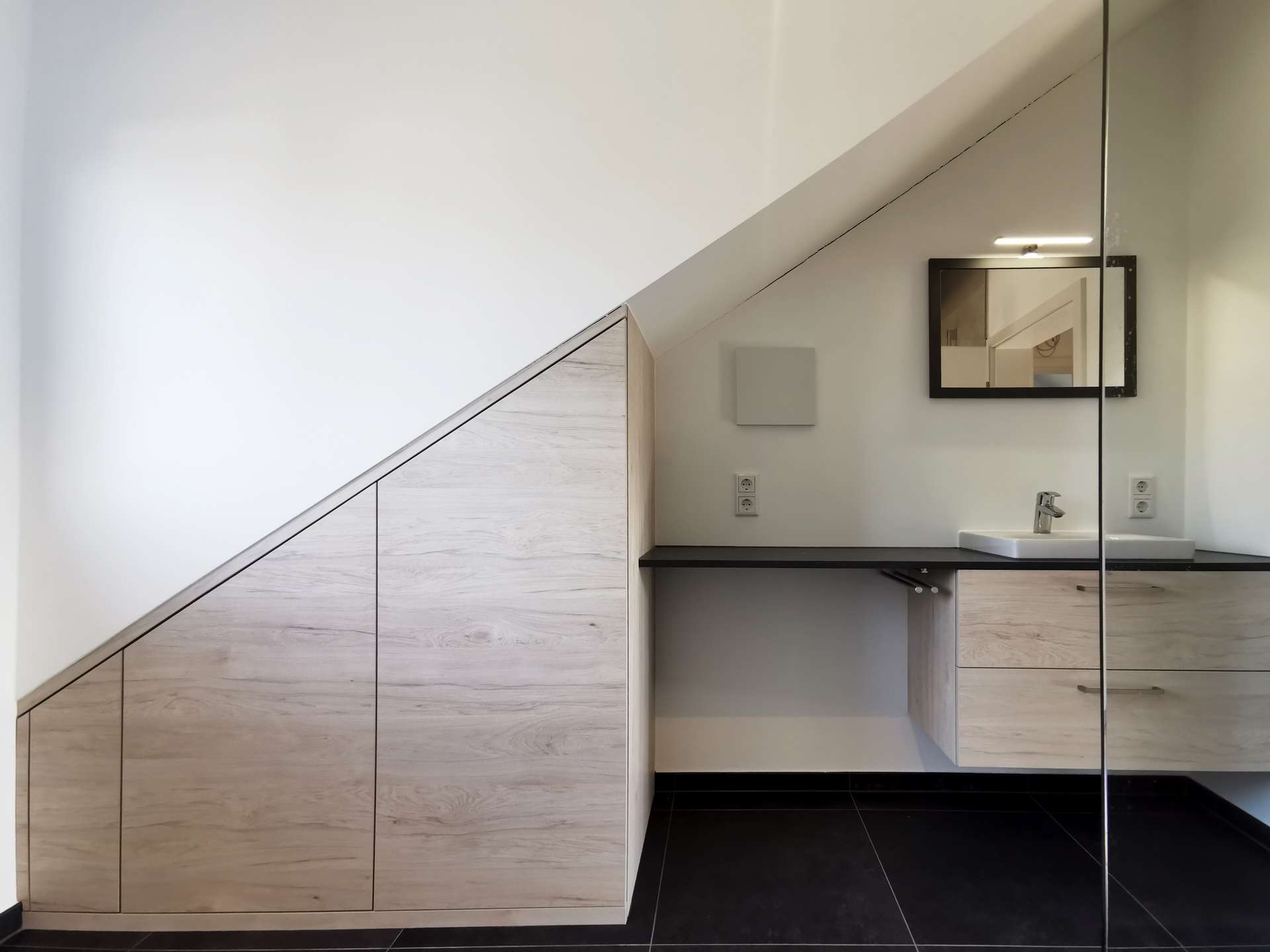 °Walk-In Dusche und angepasste Schreinerarbeiten