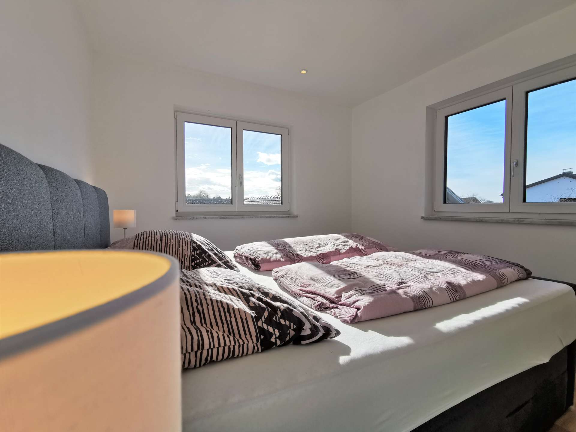 °Helles Hauptschlafzimmer mit Himmelanteil