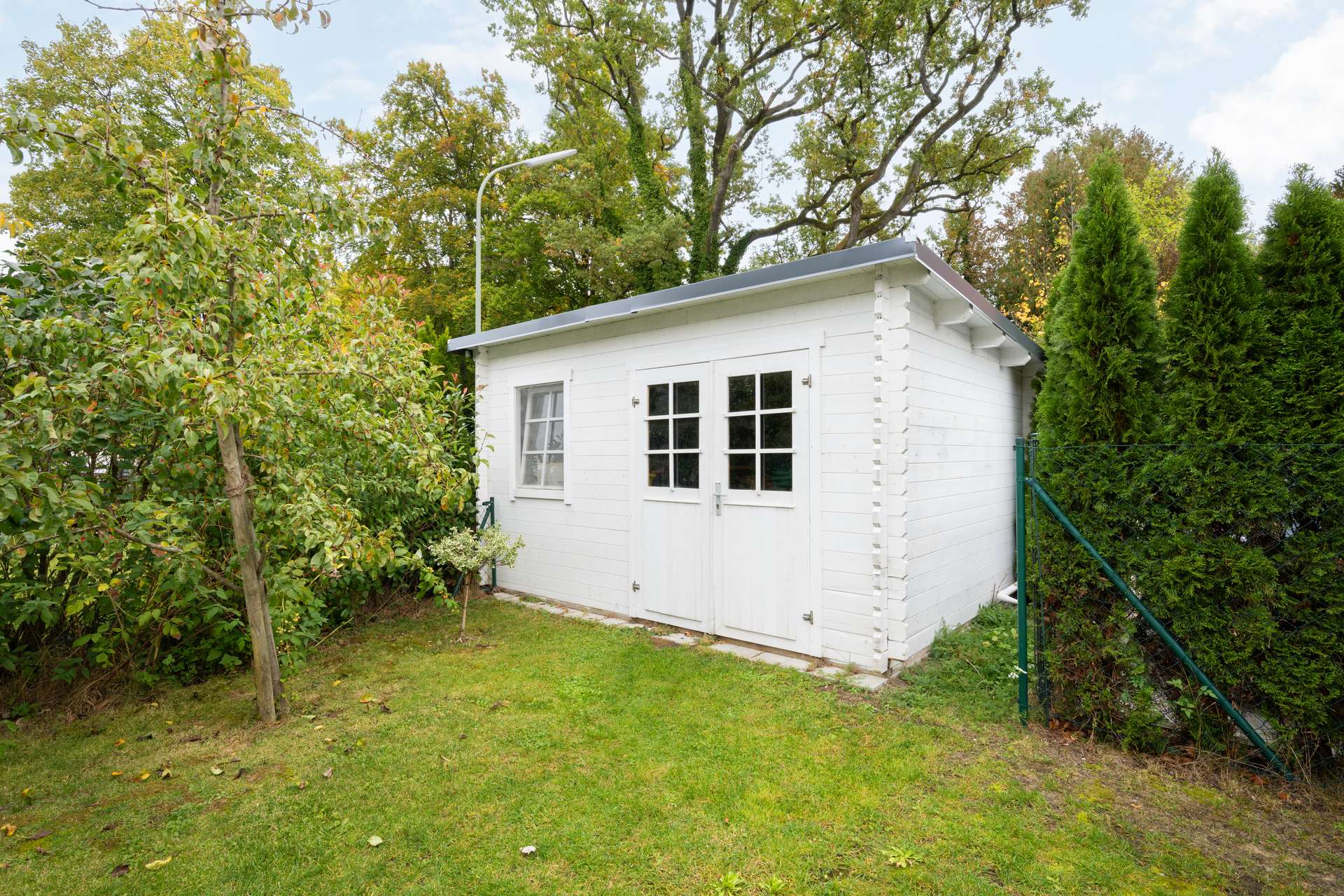 °Gartenhaus mit Starkstrom - Möglichkeit zum Sauna-Umbau mit Seeblick