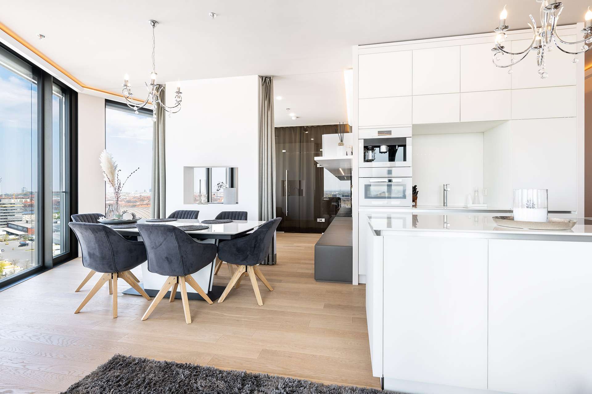 °Mit hochwertig ausgestatteter Küche