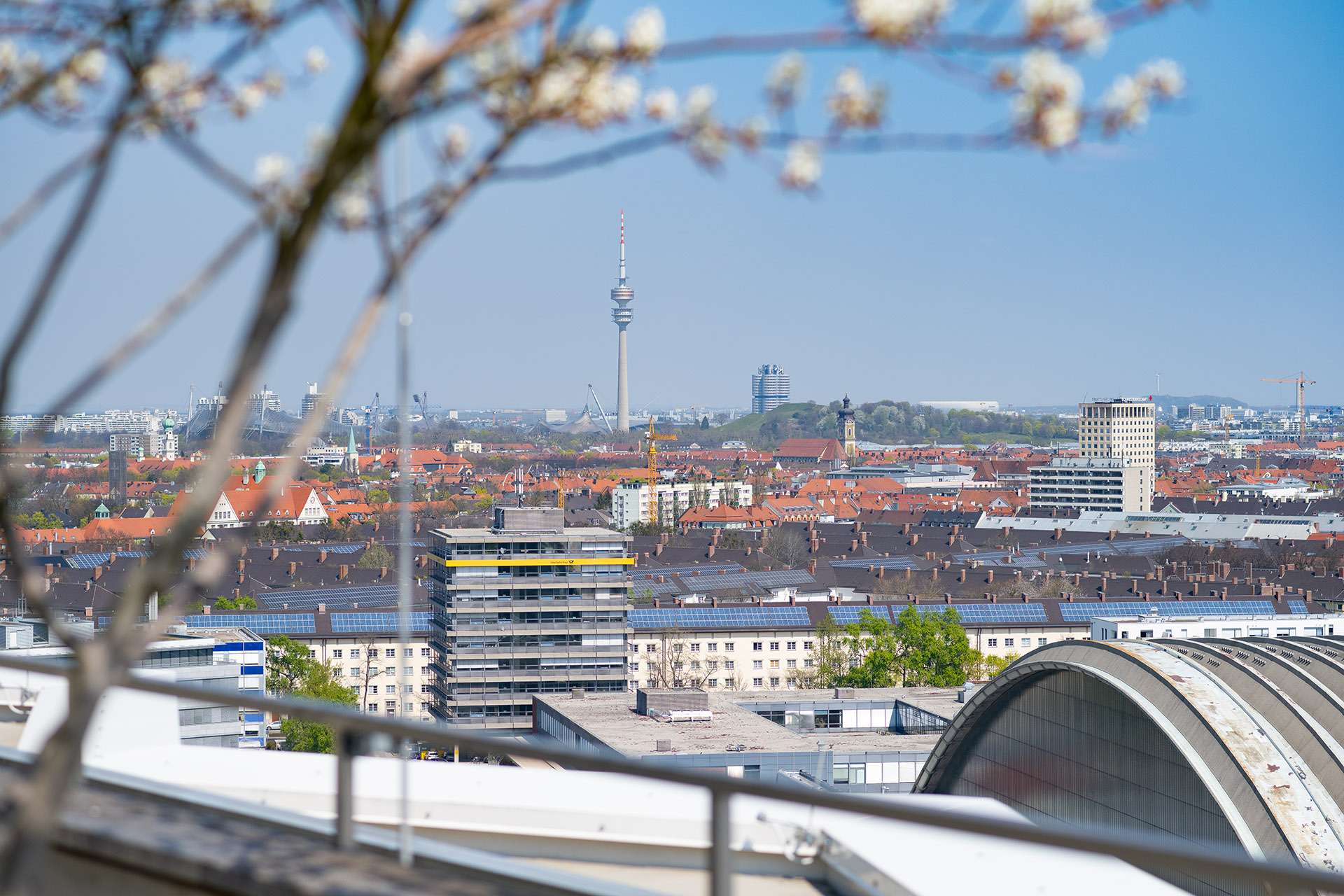 °360°-Town-Blick von der Dachterrasse