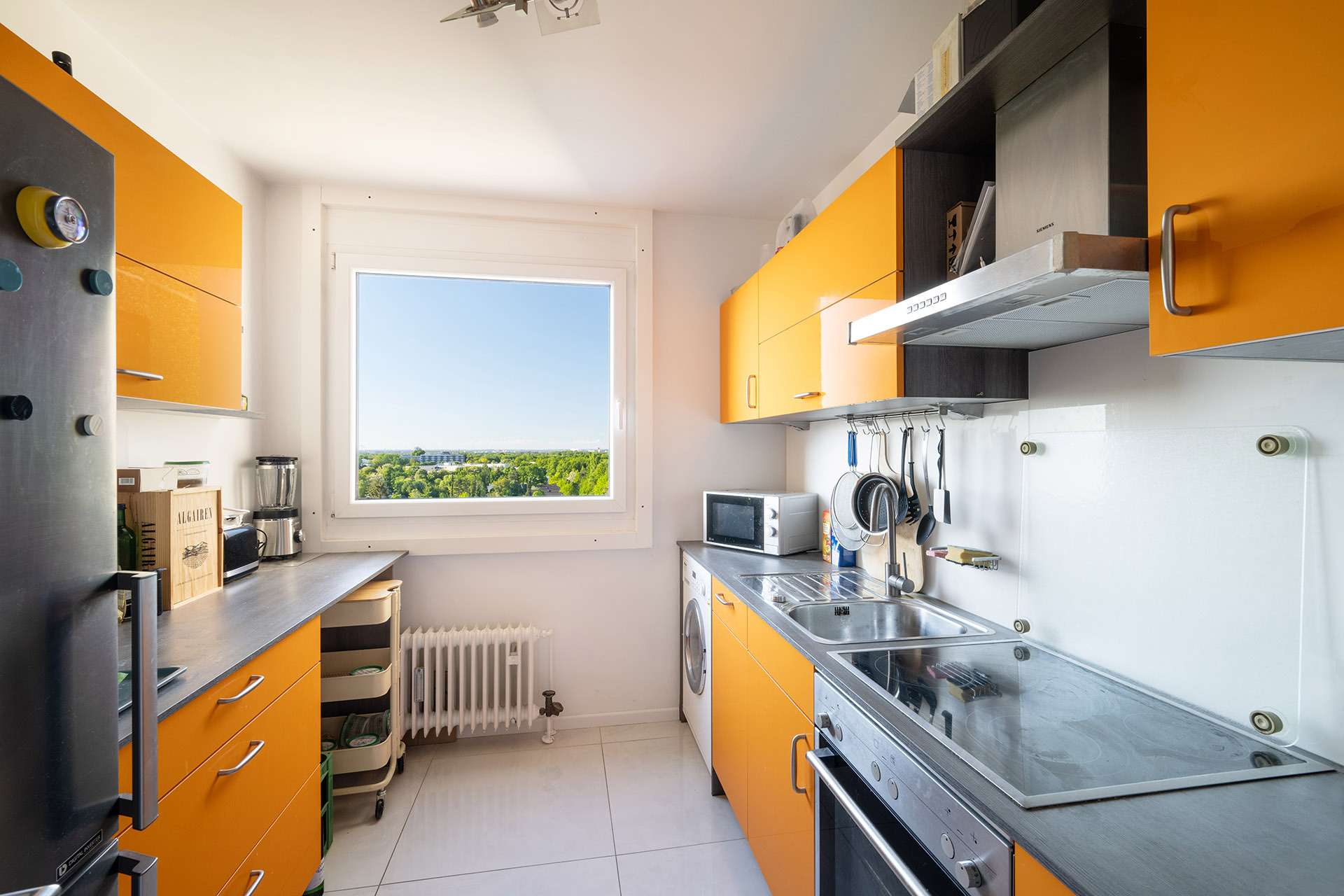 °Vollausgestattete Einbauküche