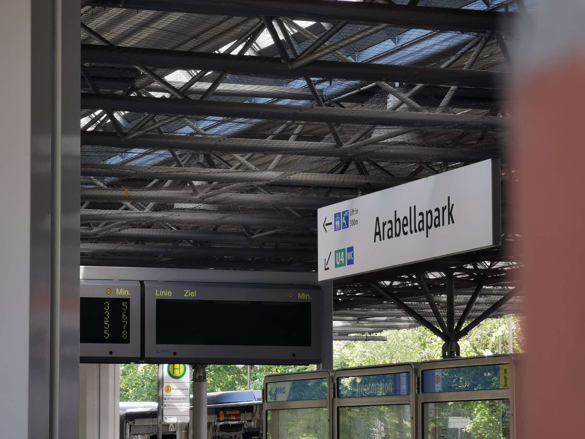 °1 Min. zum Arabellapark