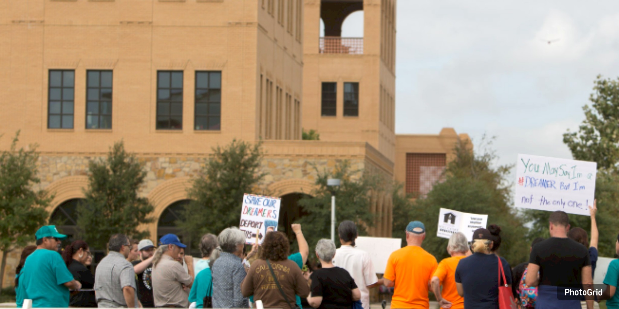Texas Repeals Landmark Dream Act, Jeopardizing Futures of Undocumented College Students