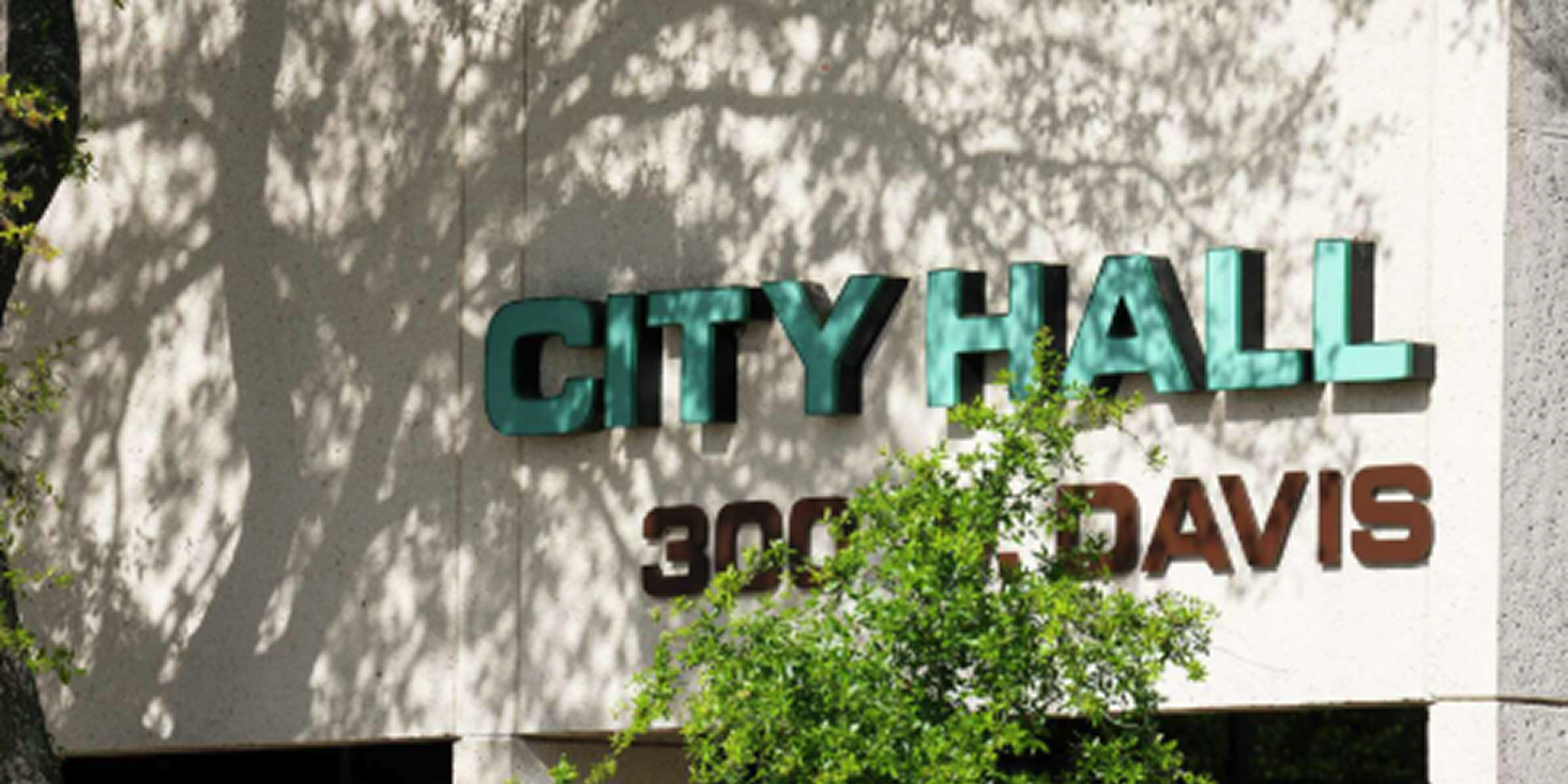 Conroe Blocks Surveyors at Wastewater Plant Amid Pipeline Concerns