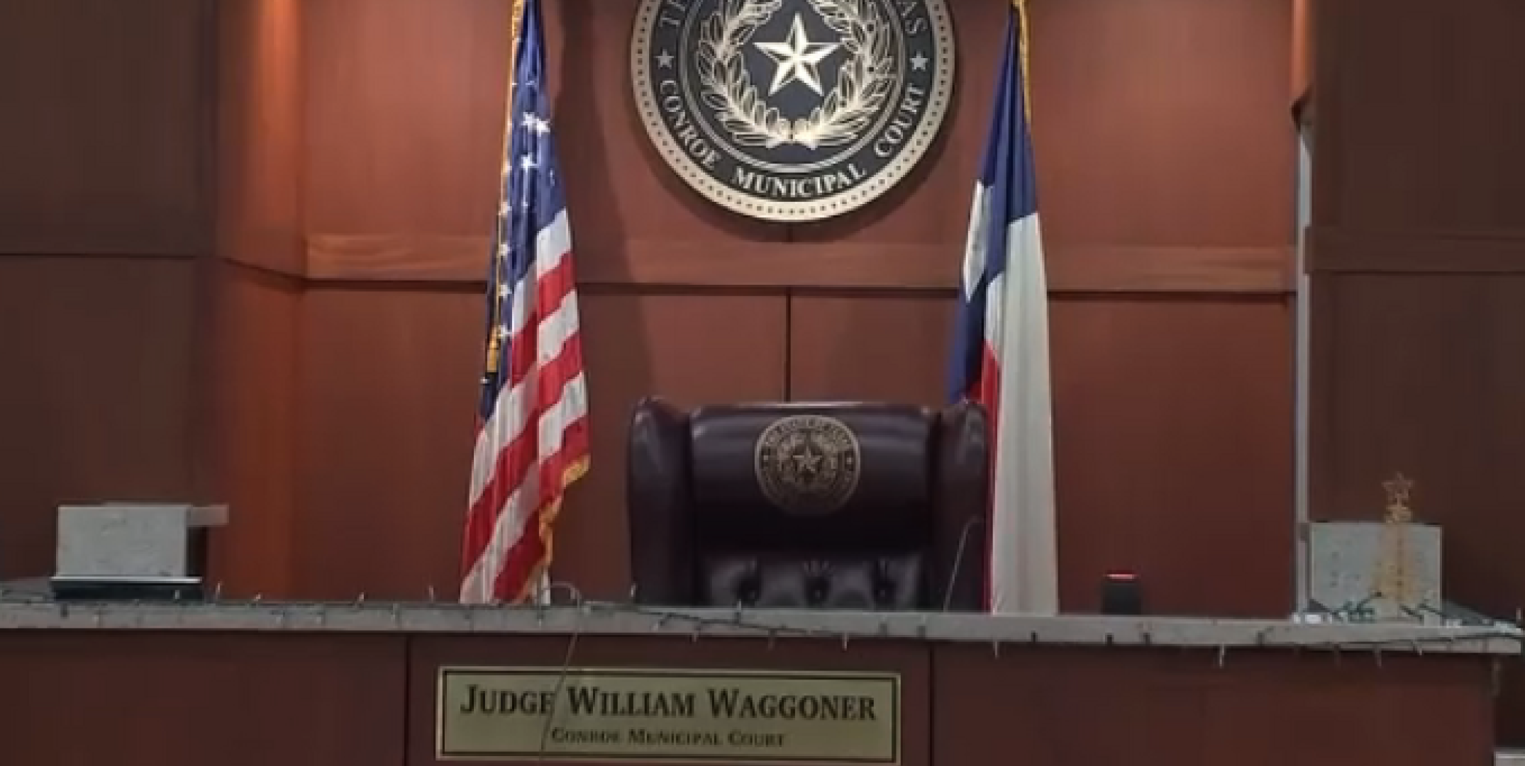 Texas judge admits DWI, avoids weapon charge
