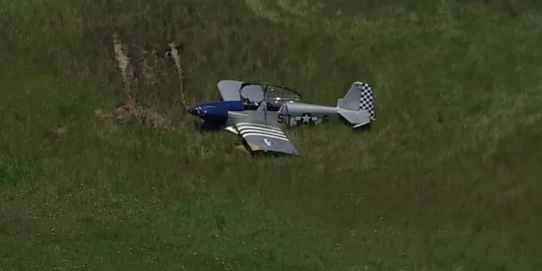 Plane crashes near Conroe airport, no injuries reported