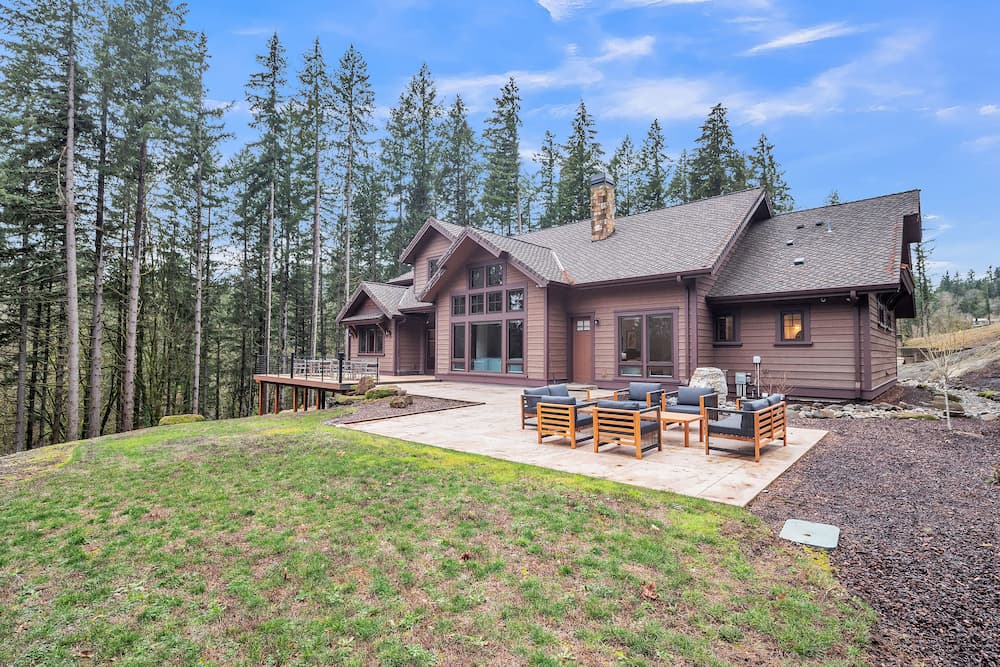 Facade at Monte Nido Clementine Lake Oswego