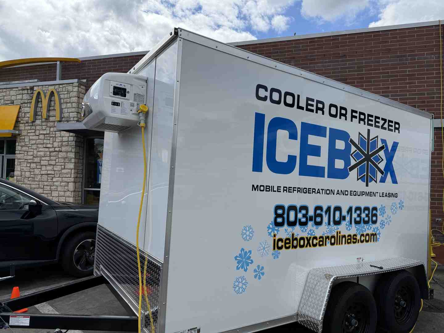 mobile cooler trailer parked outside a brewery - brewery cold storage mobile cooler trailer parked outside a brewery - brewery cold storage