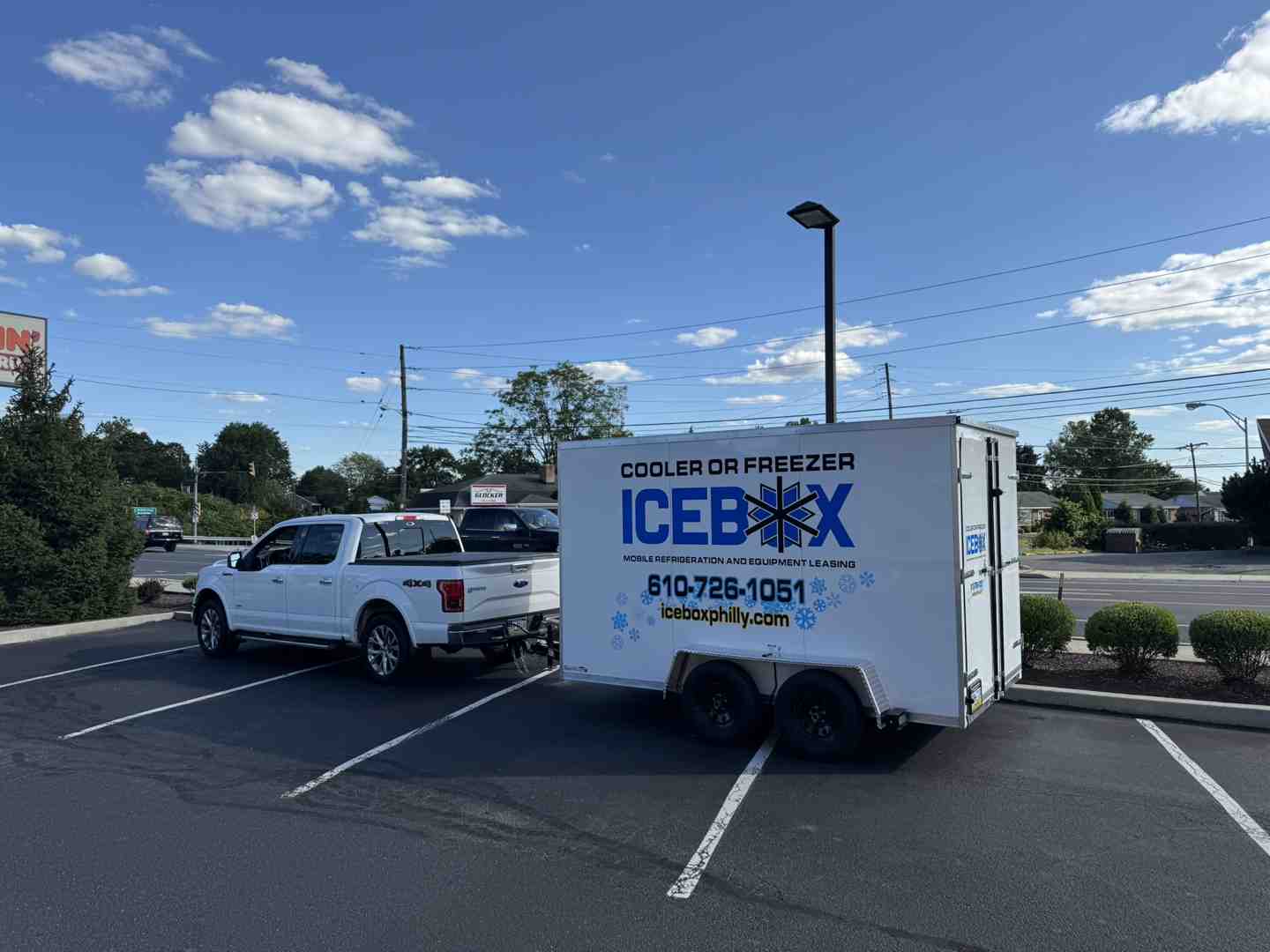 freezer trailer being delivered and set up - Short term freezer rental freezer trailer being delivered and set up - Short term freezer rental