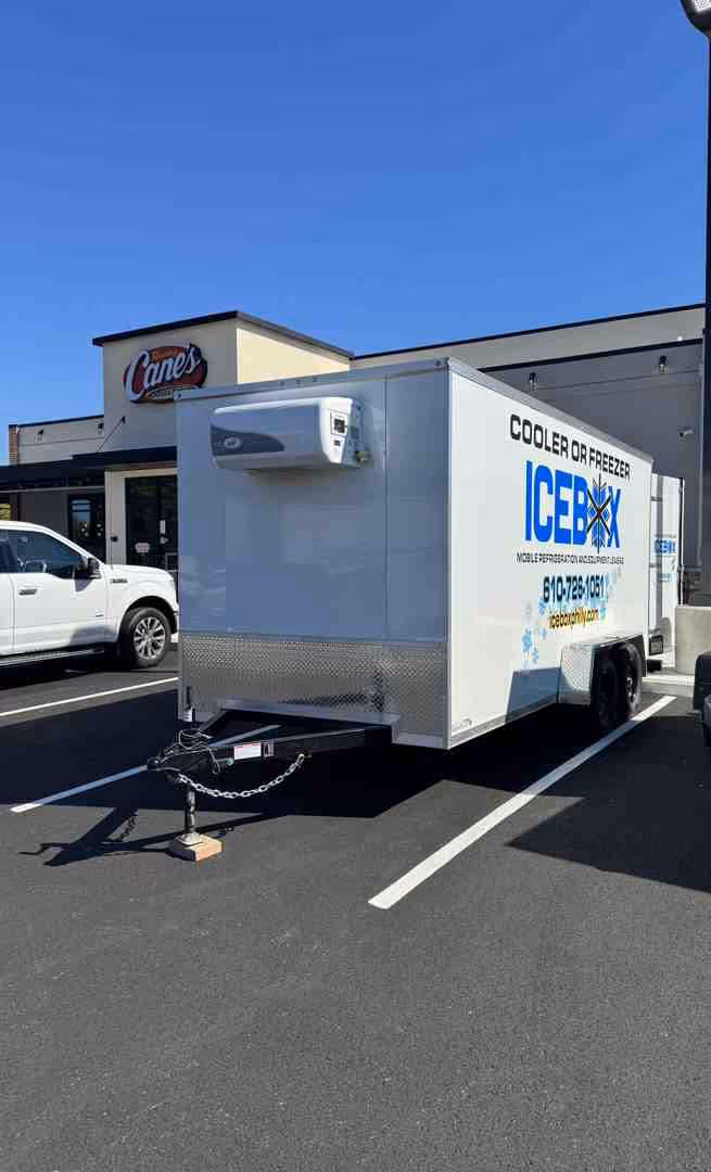 emergency walk-in cooler mobile trailer at commercial restaurant location - emergency walk-in cooler