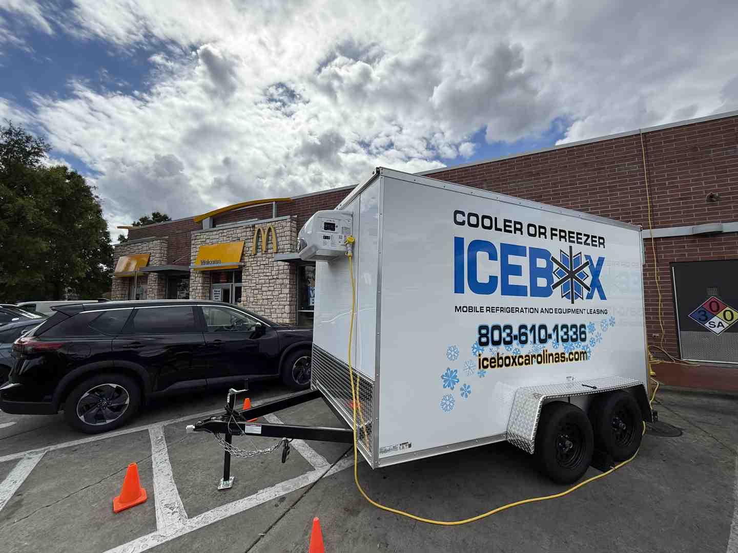 mobile refrigerated trailer at restaurant