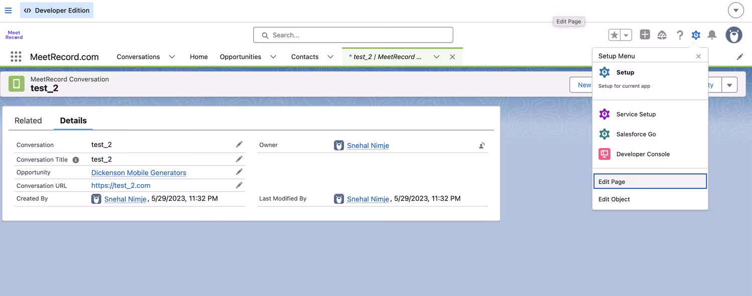 Menú Setup de una página de registro de Salesforce con Edit Page seleccionado para abrir Lightning App Builder