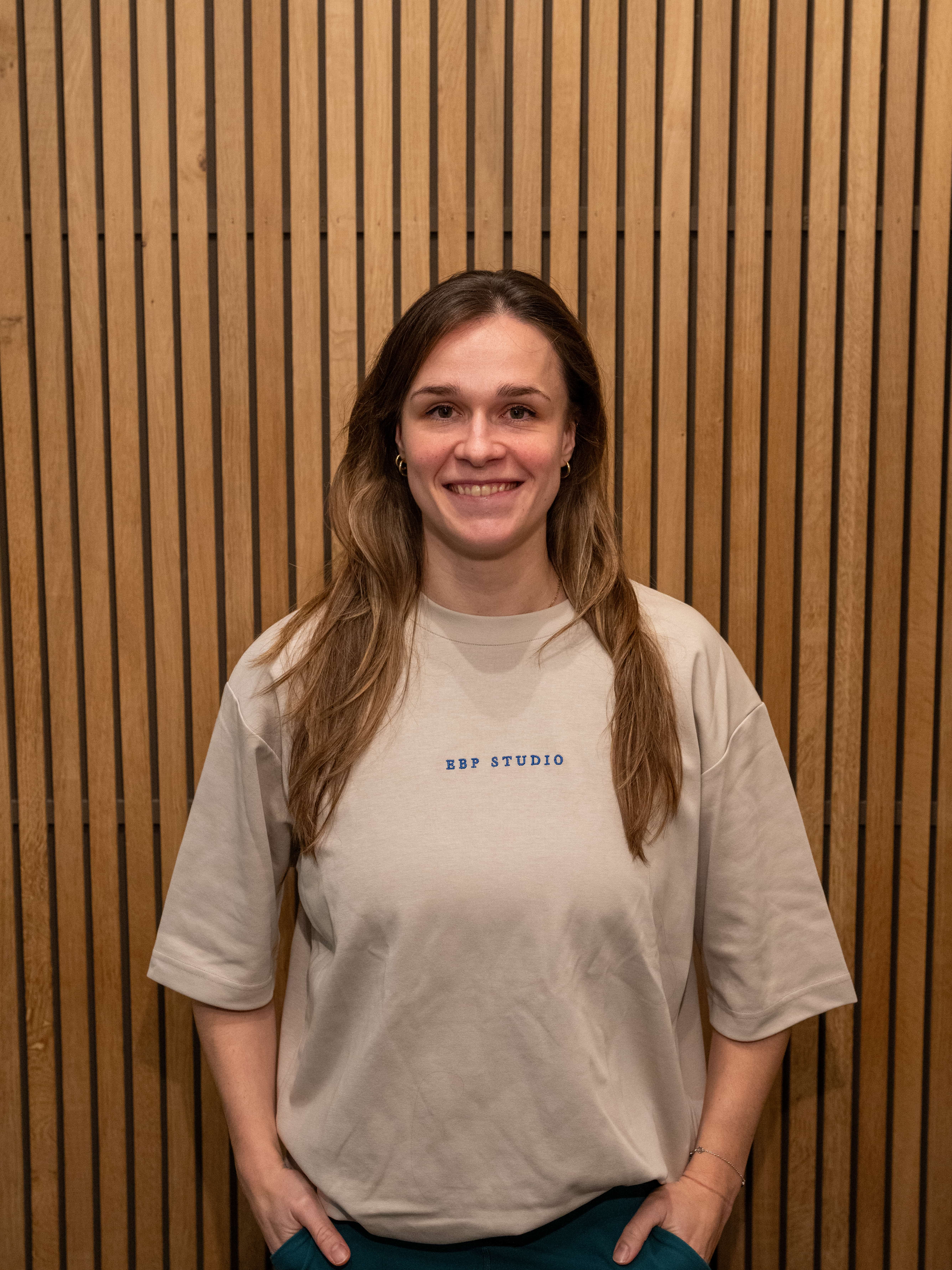 Cedrine Pittet bij EBP Studio Amsterdam Zuid Rivierenbuurt, sport klachten, sportfysiotherapie, Fysiotherapie, bekkenfysiotherapie (bekken en bekkenbodem). Sporten rondom de zwangerschap