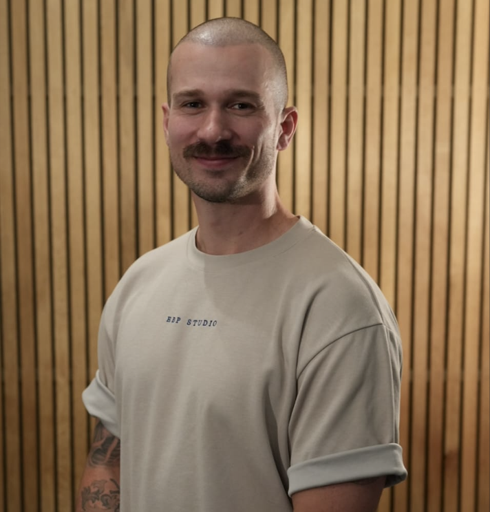 Rob van der Wolk, EBP Studio Amsterdaam Zuid Rivierenbuurt, gespecialiseerd personal trainer, trainen, sterker worden, afvallen, gewicht verliezen
