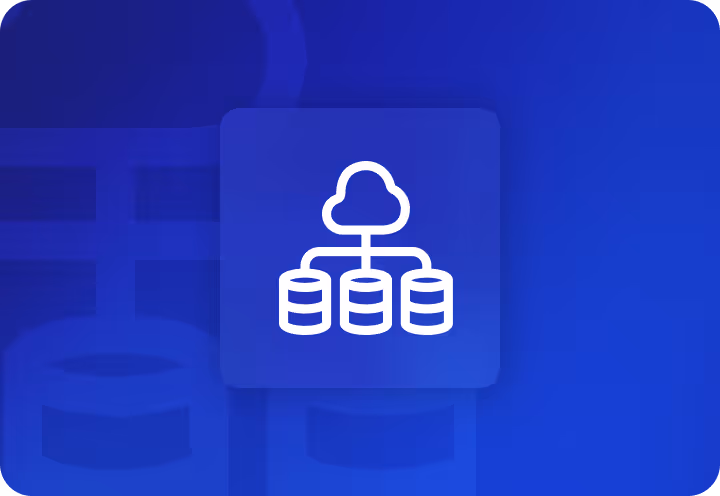 Icône représentant un cloud connecté à trois bases de données, illustrant l'hébergement souverain.