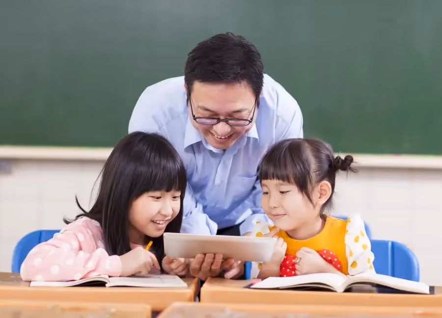Top 10 YouTube Videos for Social Learning