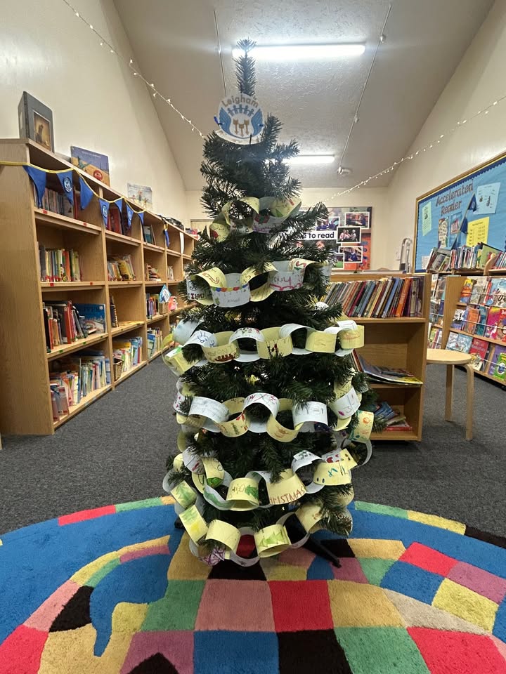 1806064686287007_1512335440900270