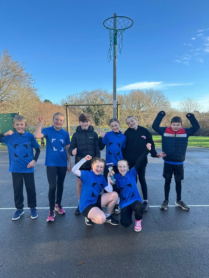 1806064686287007_1520275723439575