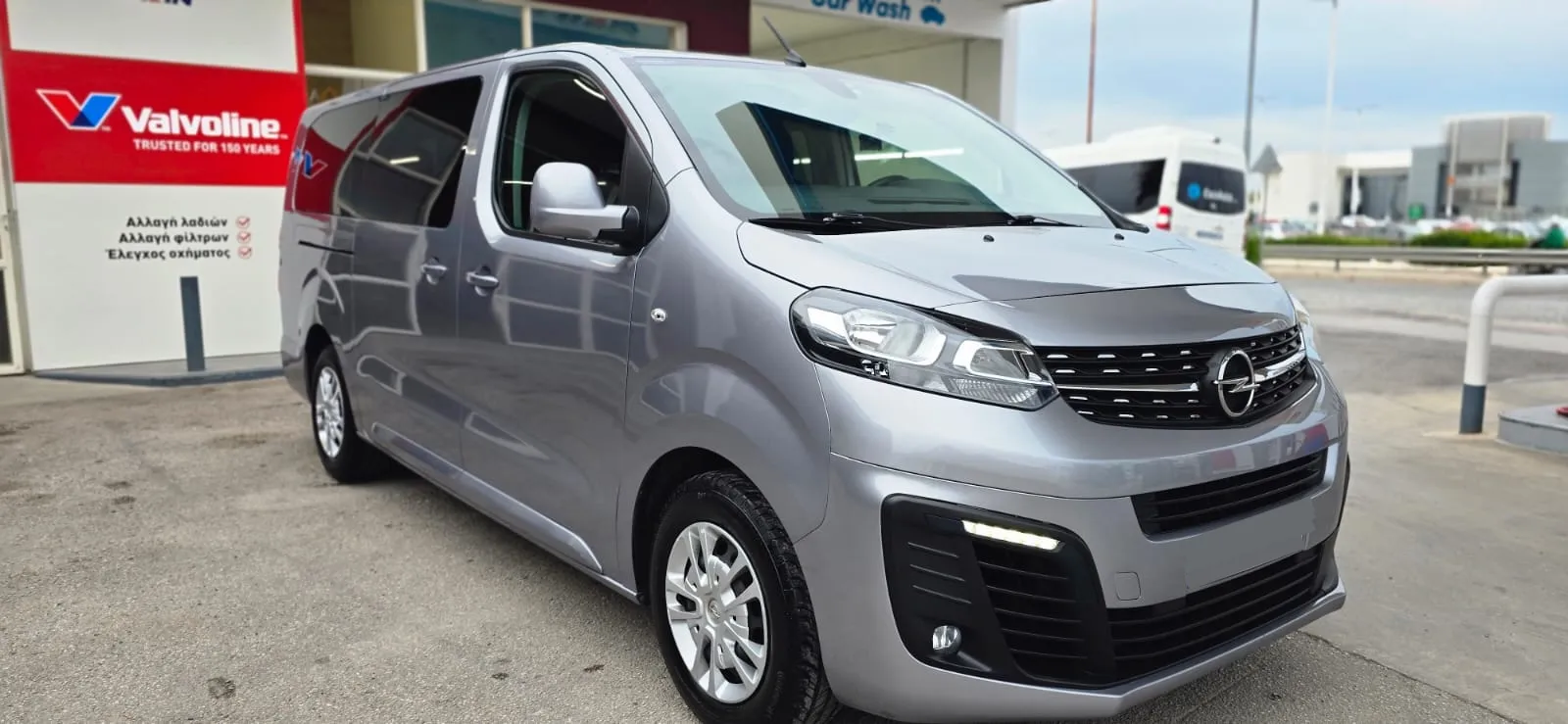 Νοίκιασε Opel Zafira με παράδοση στην πόρτα σου