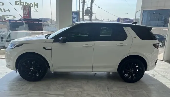 Νοίκιασε Land Rover Discovery με παράδοση στην πόρτα σου