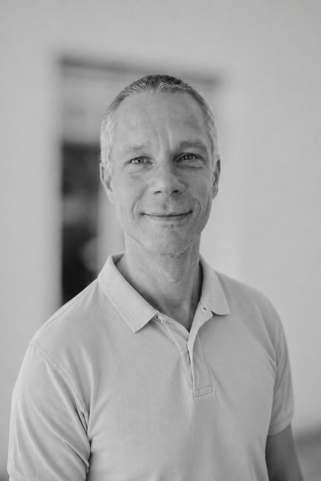 profile picture black white of Tobias Meergarten