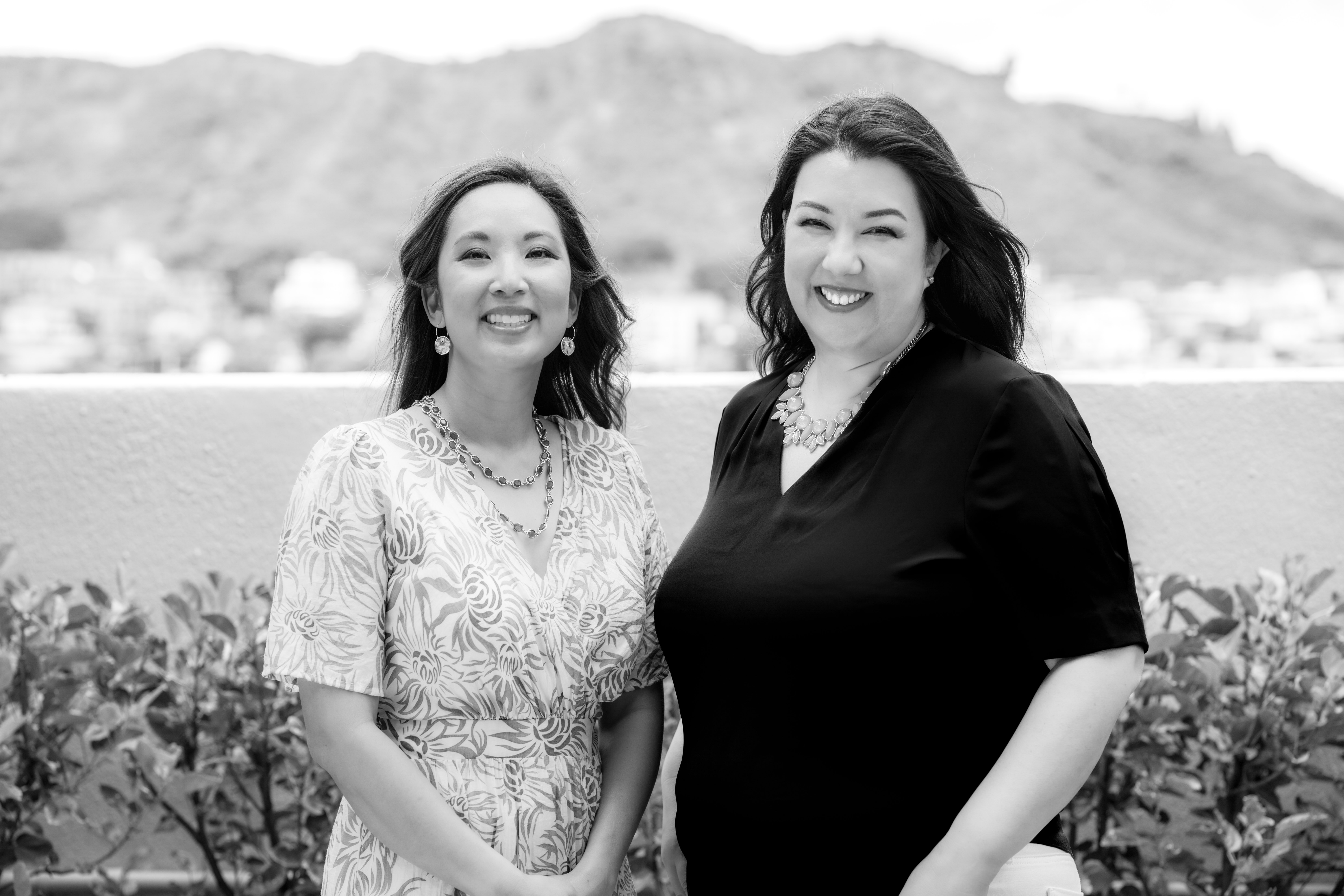 Gliss co-founders and menopause experts Dr. Diana Kumar and Dr. Teresa Walsh smiling