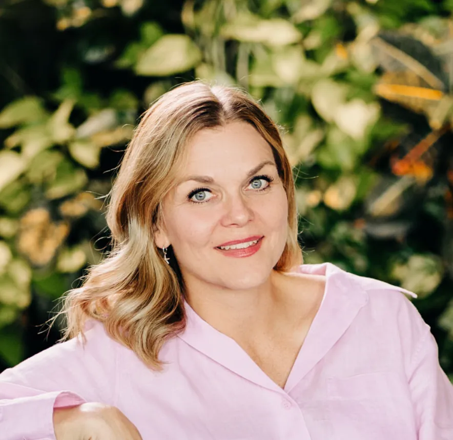 Elina Kivelä