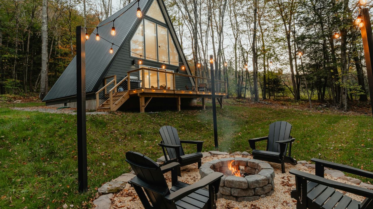 The Complete Guide to Fire Pits for Canadian Homes