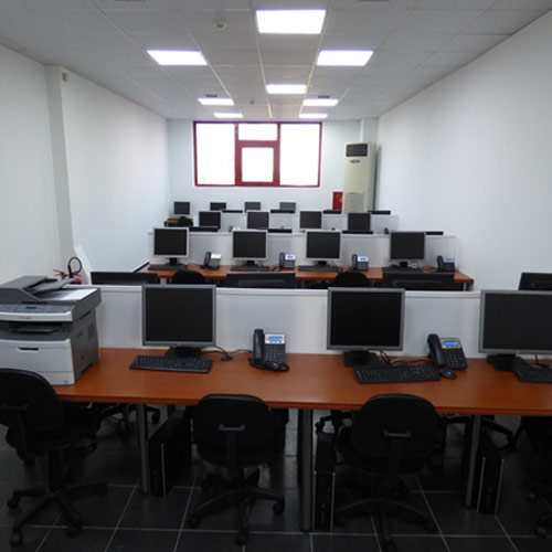 Synapsecom S.A. is a modern and innovative company activein the telecommunications, data center, cloud and information technology sectors.