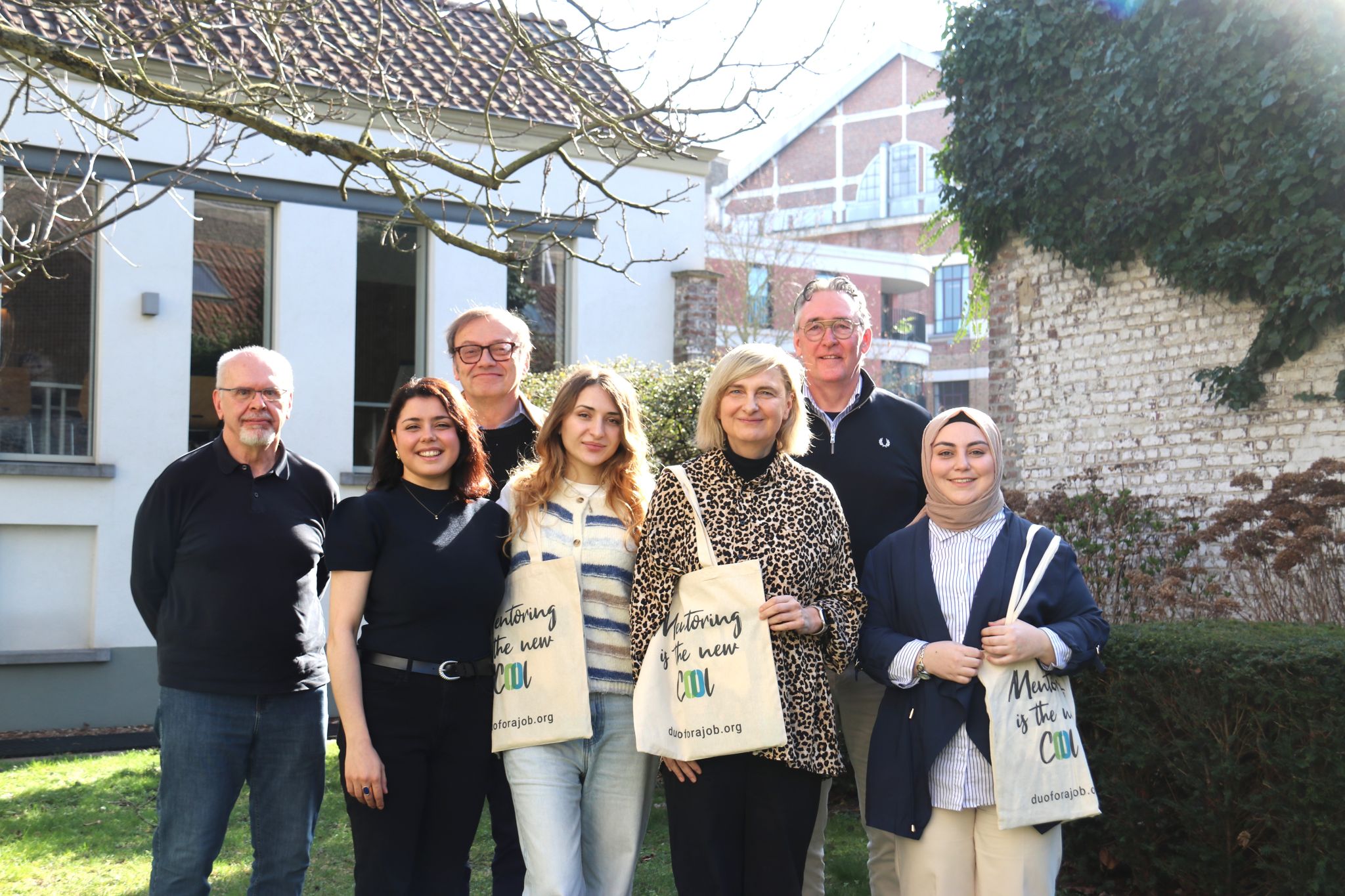 CREVITS Gent group DUO for a JOB