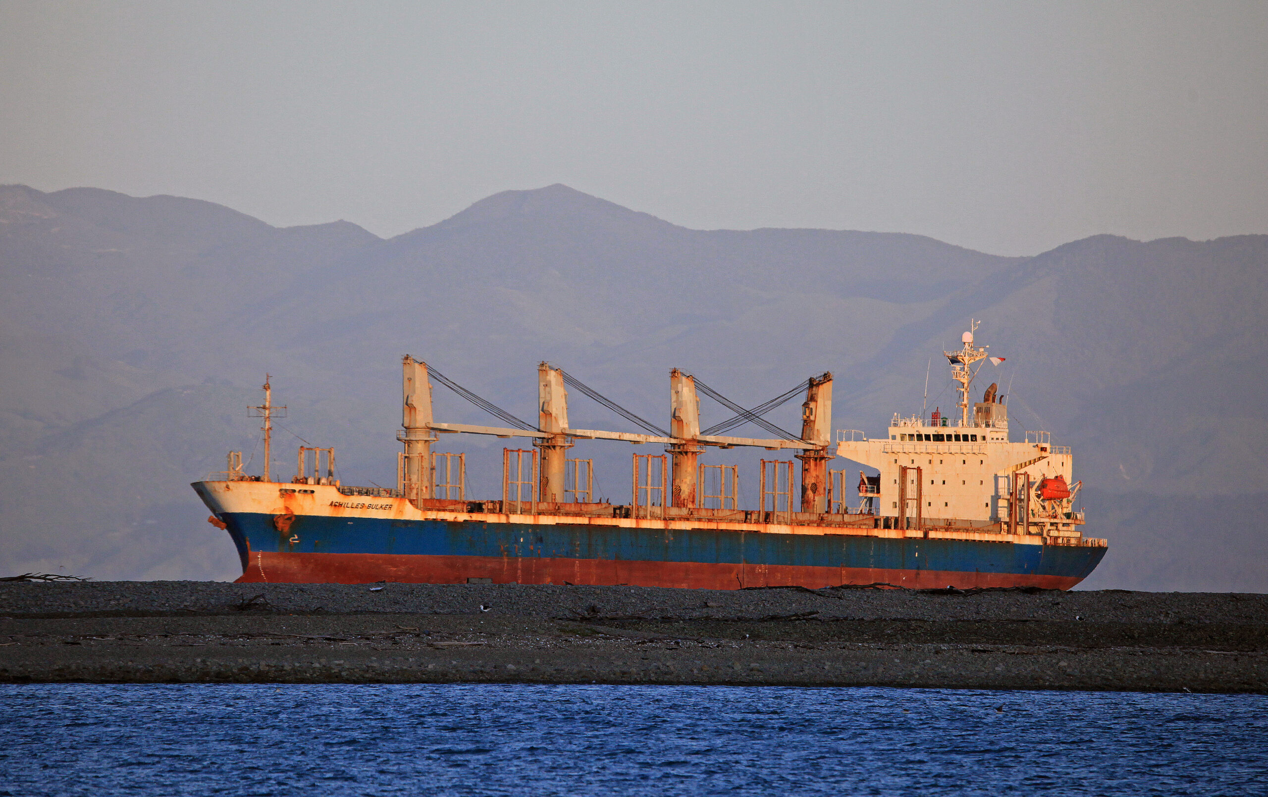 Critical Rudder Failure: Bulk Carrier Narrowly Avoids Grounding After Maintenance Error