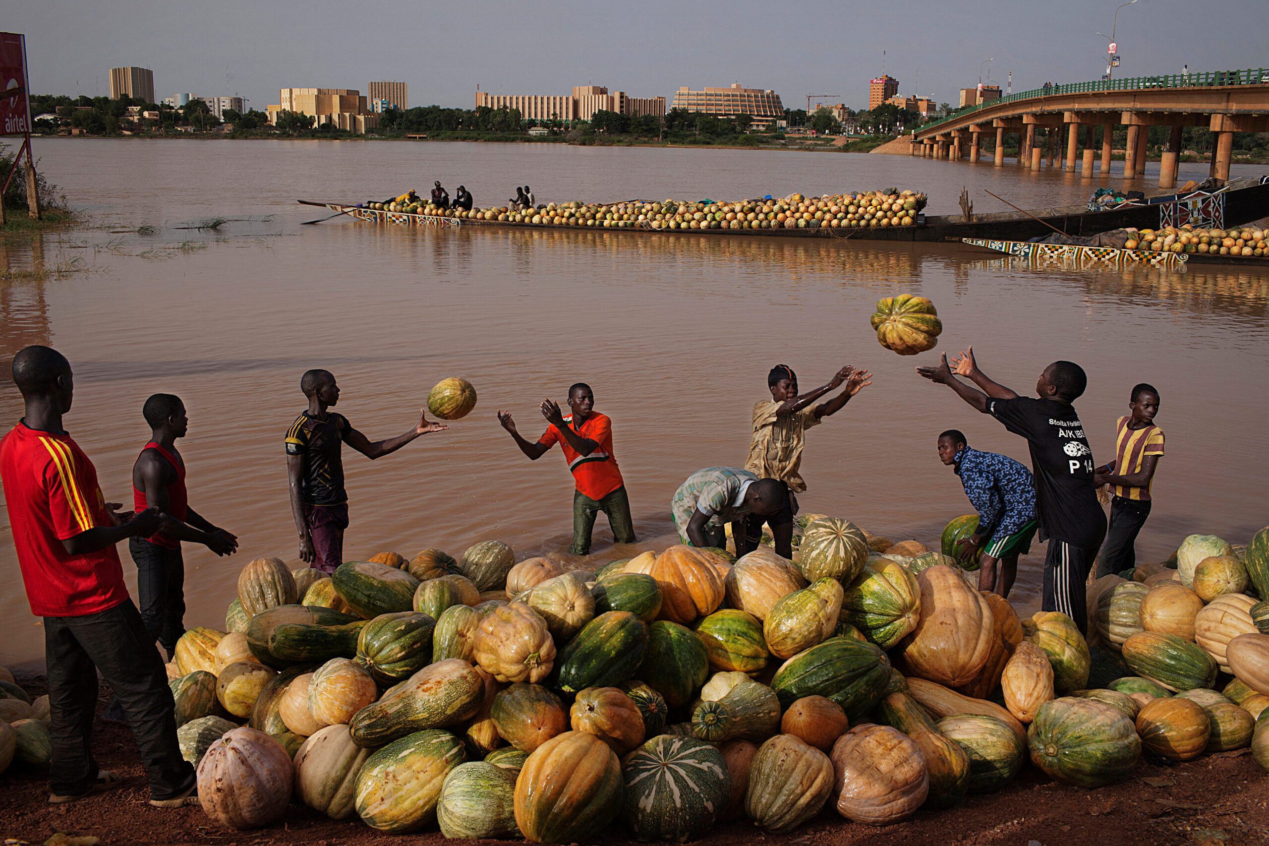 Thirteen Dead, Dozens Missing In Nigeria Boat Accident
