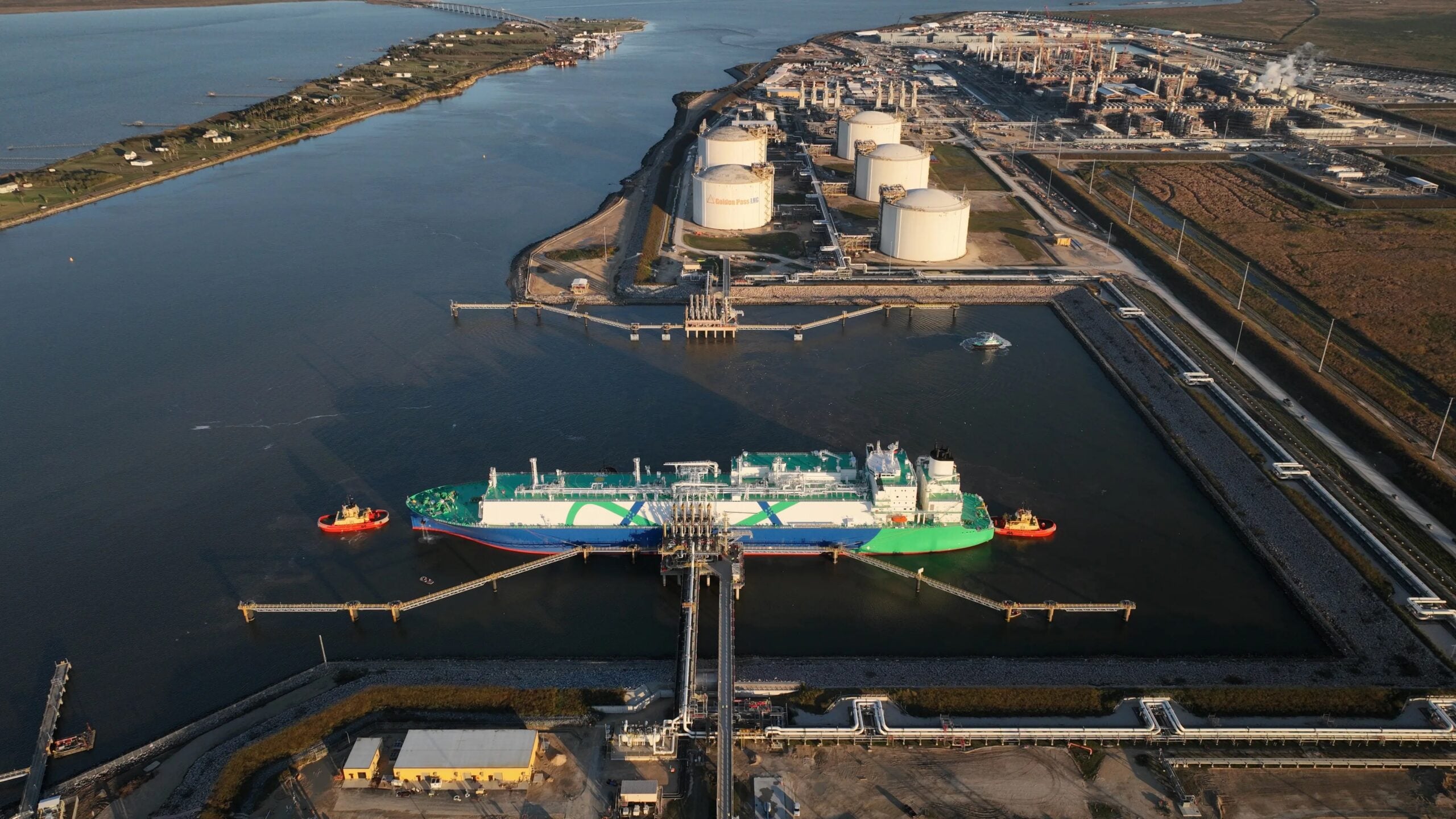 Golden Pass LNG in Texas Produces First LNG as Hormuz Crisis Disrupts Global Gas Flows