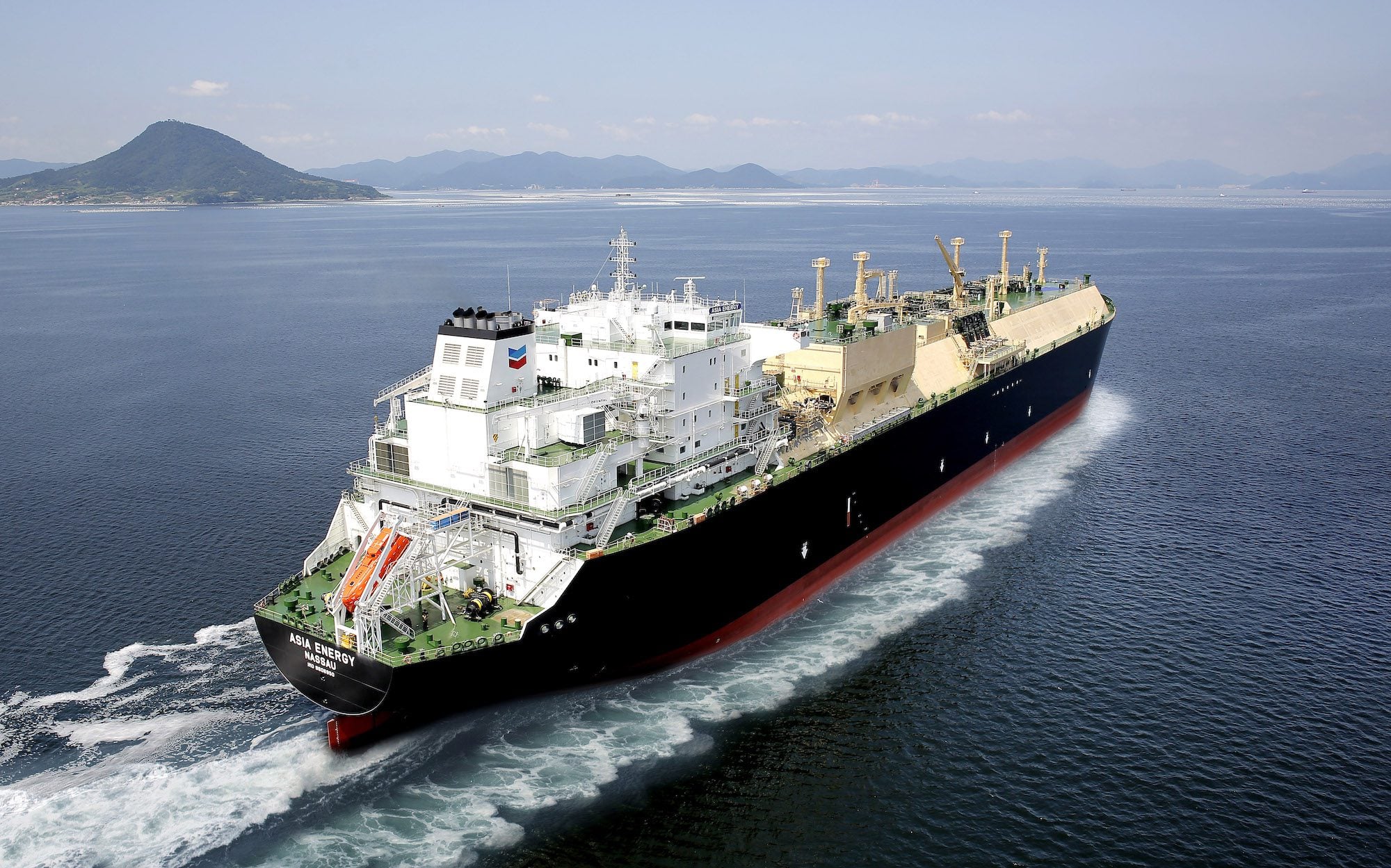 Asia LNG Imports Drop Most Since 2022 as Iran War Upends Supply