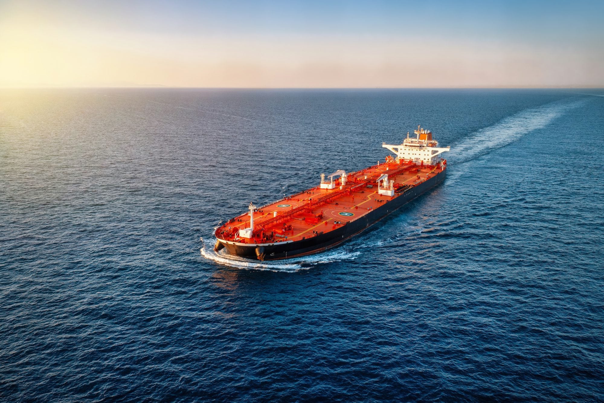 Iraq and Pakistan Strike Iran Transit Deals to Move Oil and LNG Through Hormuz