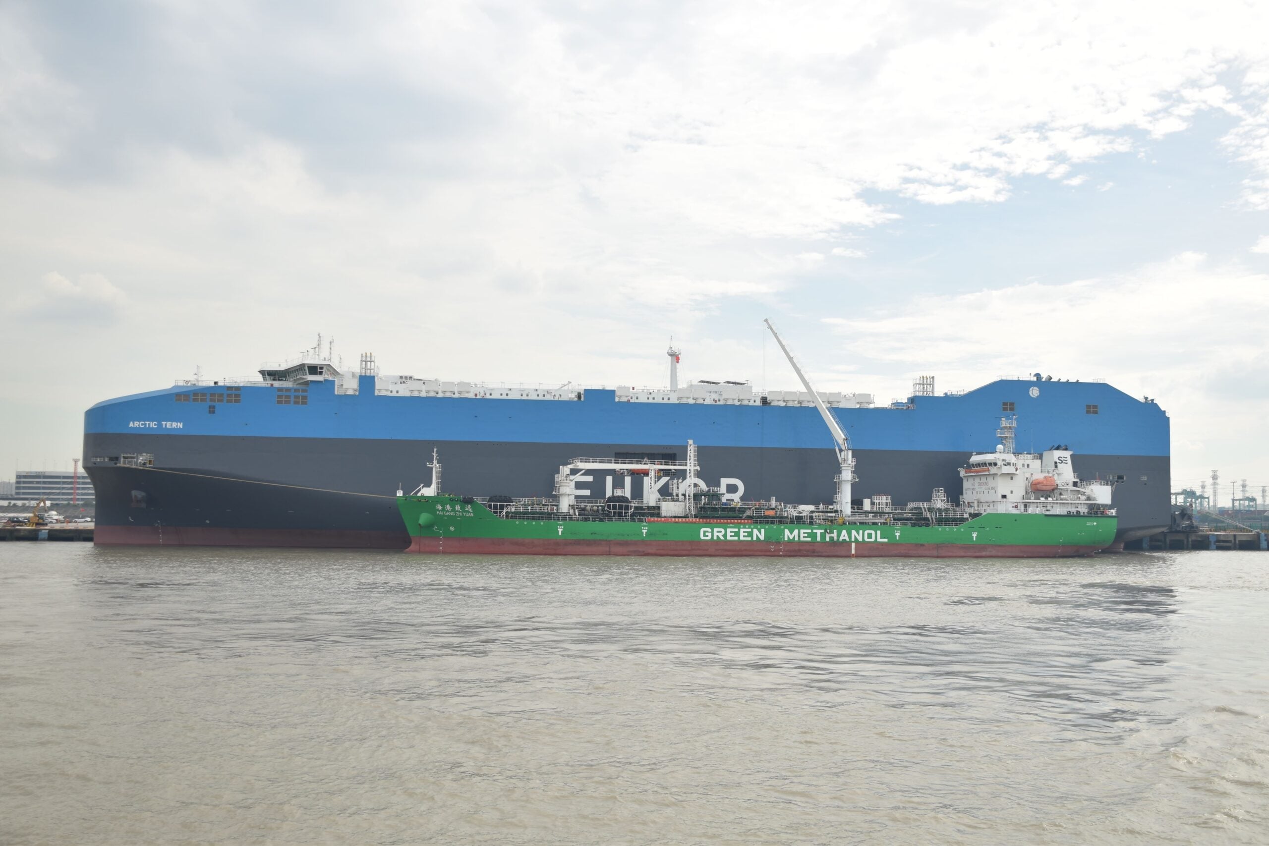 EUKOR Completes First Green Methanol Bunkering for New Shaper-Class Car Carrier in Shanghai