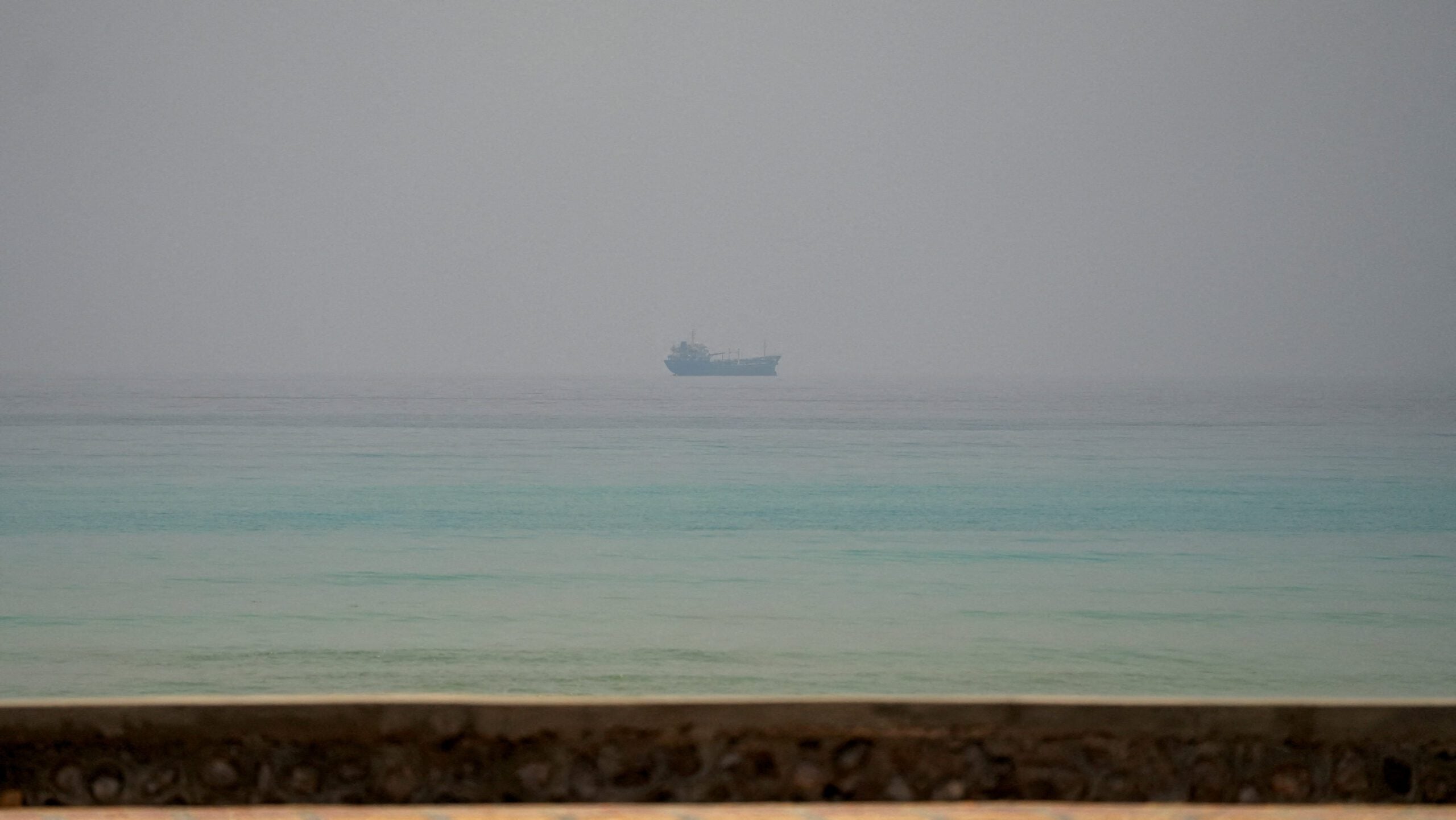 Saudi Arabia-Bound Supertanker U-Turns Before Houthi Chokepoint