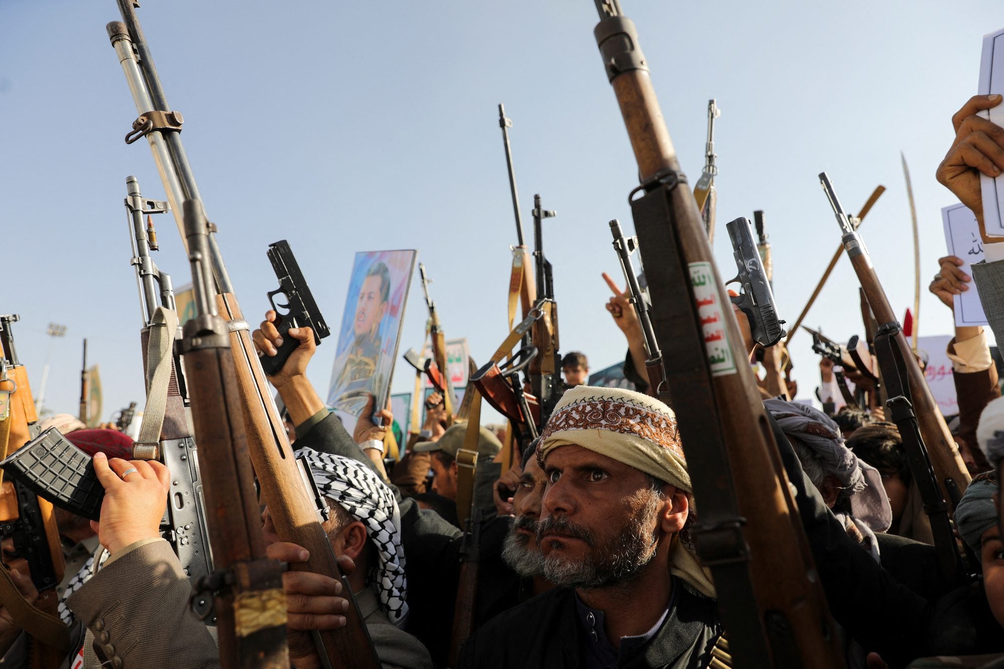Houthis Pushing to Model Iran’s Hormuz Control in Red Sea