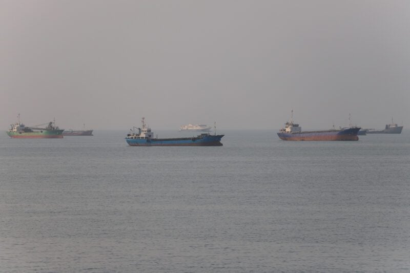 UAE Shuttles Iraqi Oil Exports Through the Strait of Hormuz