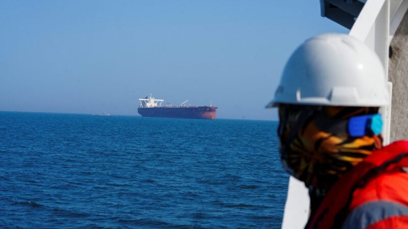 Hormuz Shipping Traffic Shows No Sign of Recovery