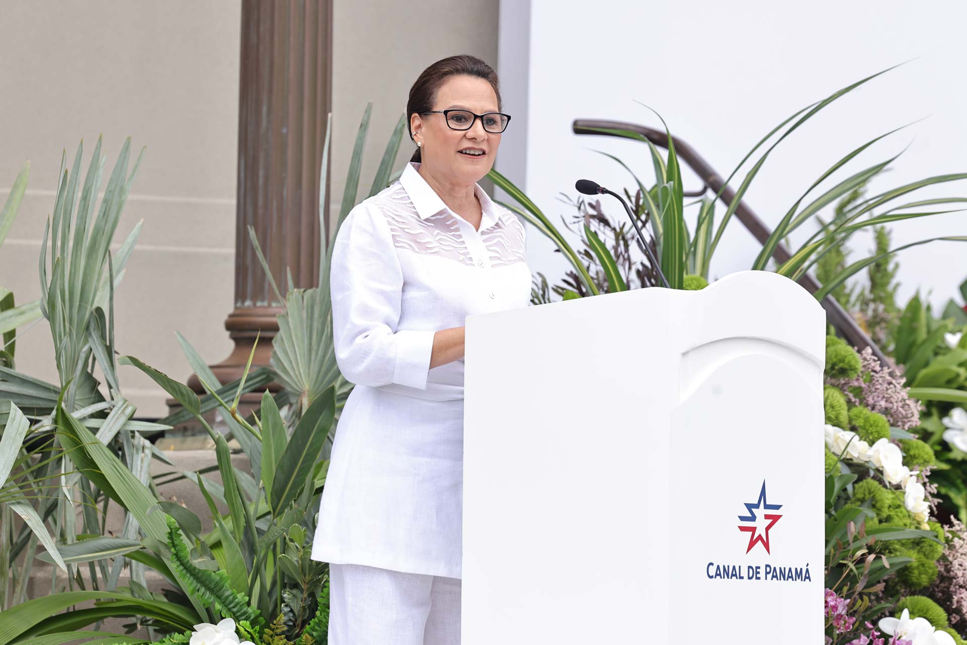 New Panama Canal Chief Takes Office With Water, Expansion Projects in Focus