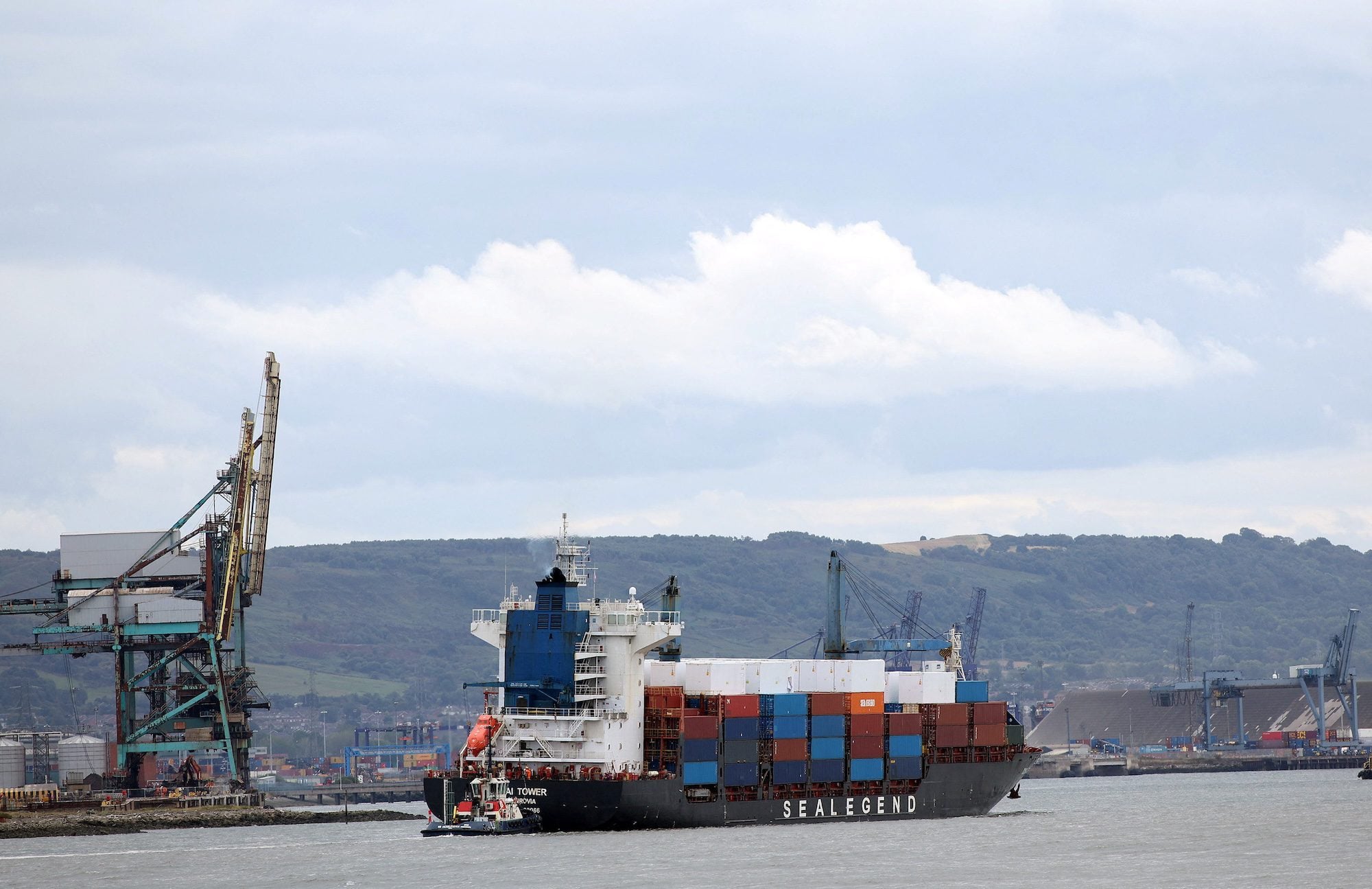 China’s First Arctic Container Service Reaches Europe