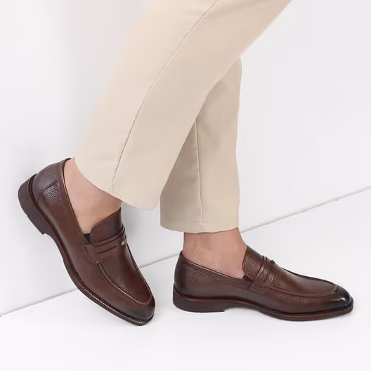 Pourquoi acheter des chaussures en gros en Turquie | viaviabuz express 