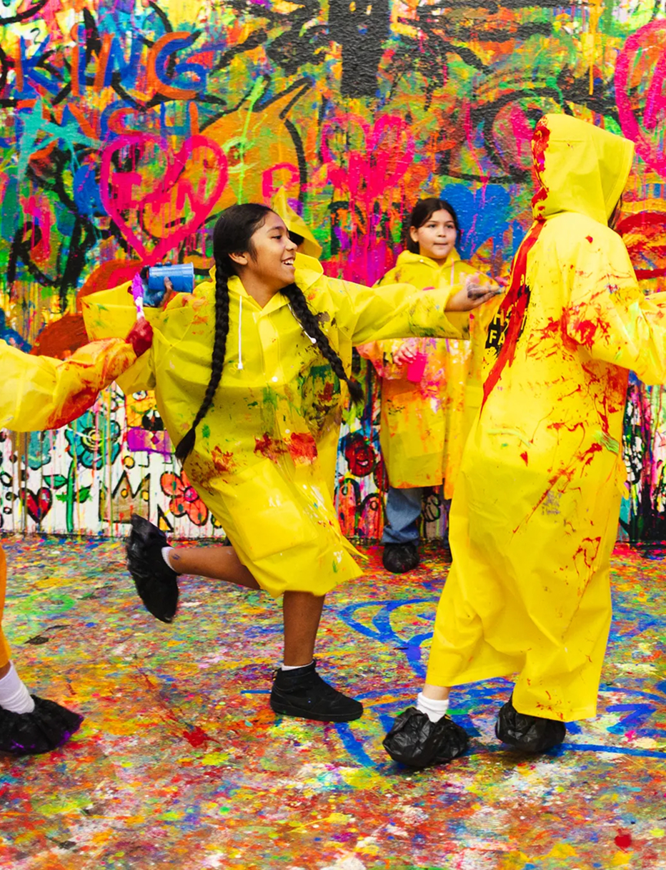 Five star testimonial card about the magical Shot of Art visit