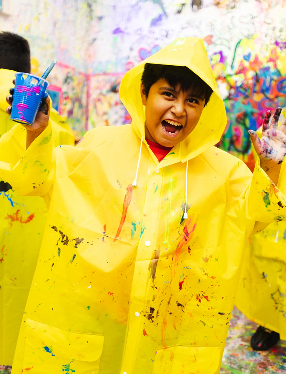 Five star parent review praising Shot of Art kids parties