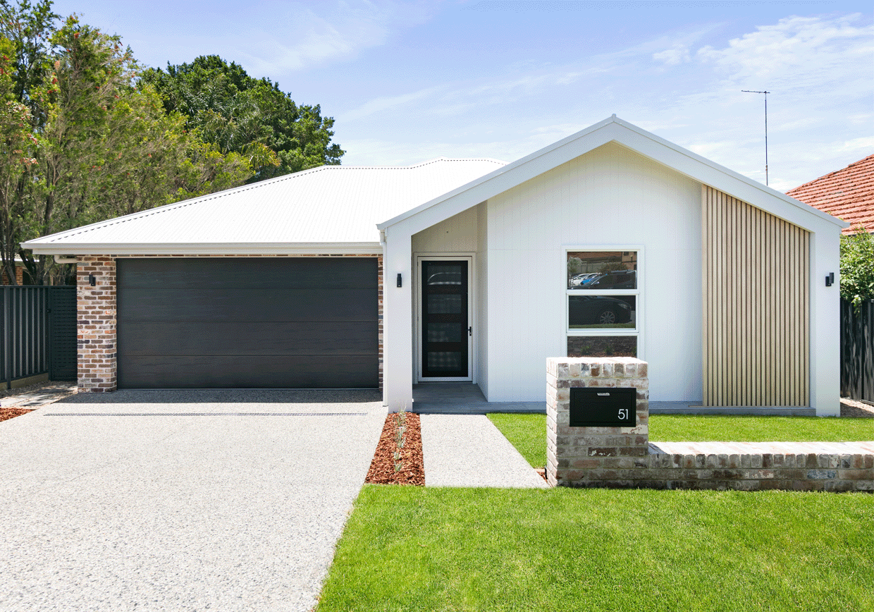 Nestled within a relaxed coastal neighbourhood, the Park project is a knockdown rebuild that transforms a long-held family property into a contemporary forever home. 