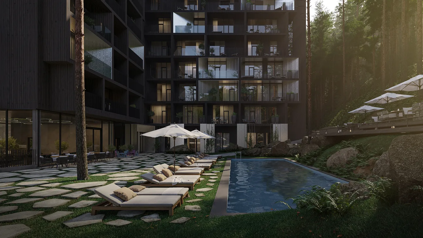 Відпочинкова зона з лежаками та парасольками біля басейну на тлі багатоповерхового будинку та лісу при заході сонця.