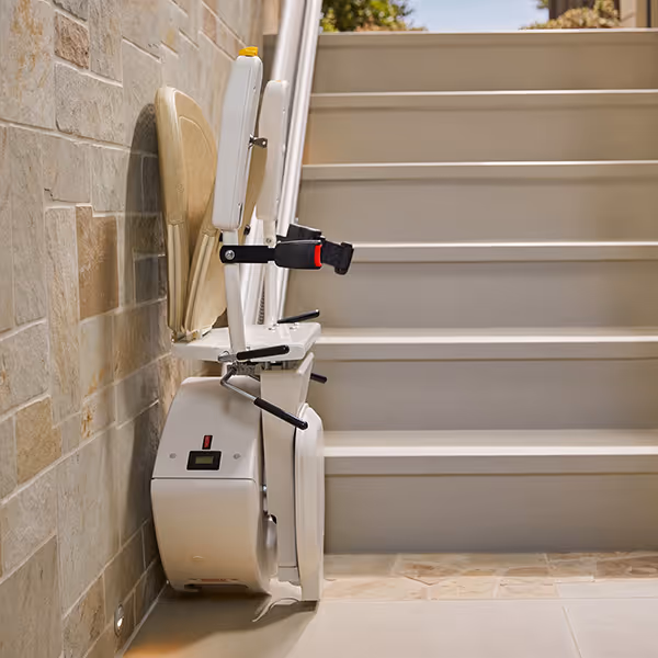 Stairlift battery charge indicator